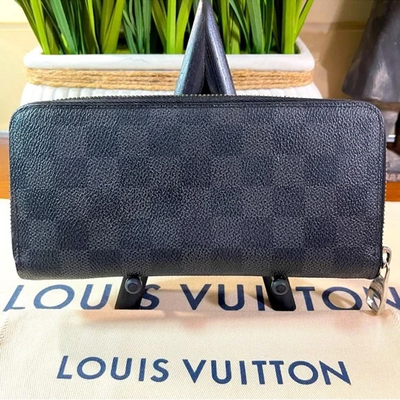 Louis Vuitton Damier Graphite Vertical Zippy Wallet - Picture 2 of 16